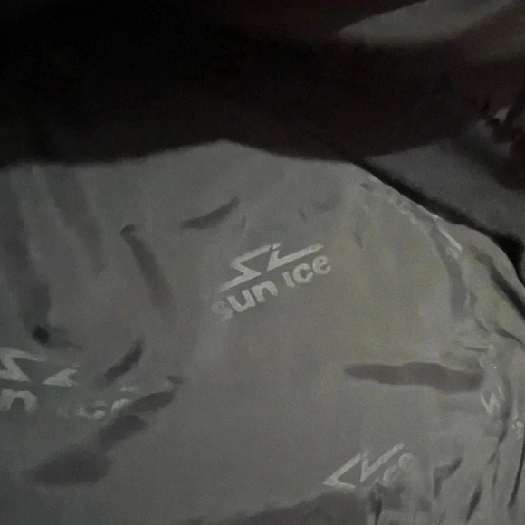 Sunice Golf Vest - Picture 6 of 6